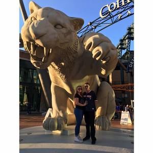 Meet your Posher, Elise